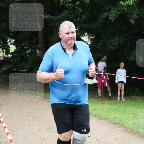 21.06.2025 - 27. Vierlanden-Triathlon Lena Gebhardt http://msf.ph/oto/8002558 15.06.2025 14:09:39 Laufen  meine-sportfotos.de