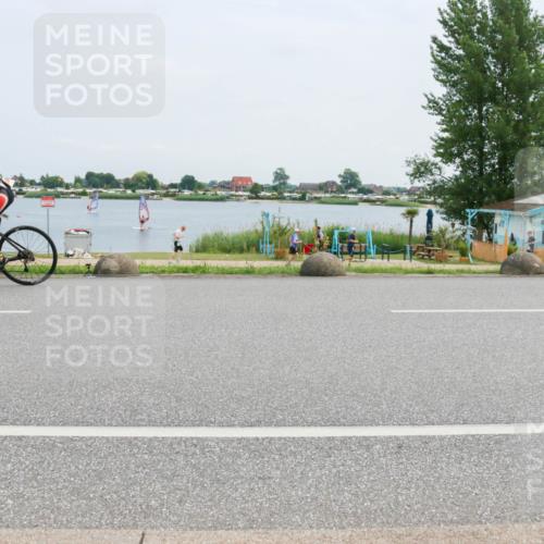 21.06.2025 - 27. Vierlanden-Triathlon H.Heesch http://msf.ph/oto/8002560 15.06.2025 12:41:38 Radfahren 671, 908, 1089, 1090, 1091, 1092 meine-sportfotos.de