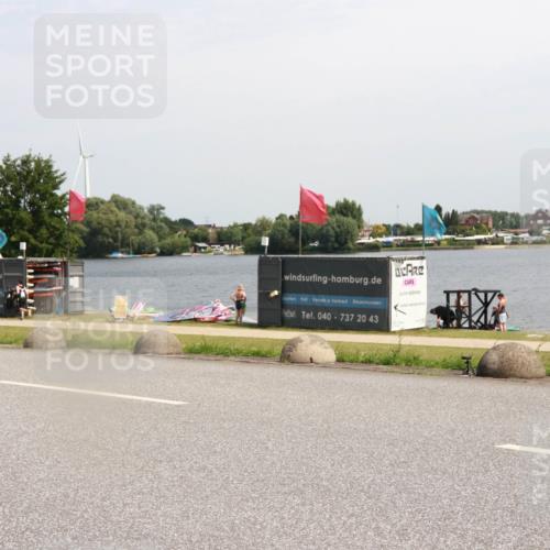 21.06.2025 - 27. Vierlanden-Triathlon H.Heesch http://msf.ph/oto/8002561 15.06.2025 11:47:11 Radfahren 647, 696, 710, 722, 734, 763 meine-sportfotos.de
