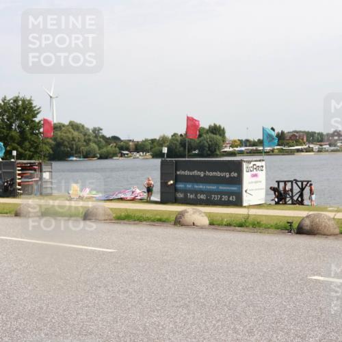 21.06.2025 - 27. Vierlanden-Triathlon H.Heesch http://msf.ph/oto/8002570 15.06.2025 11:47:12 Radfahren 647, 696, 710, 722, 734, 763 meine-sportfotos.de