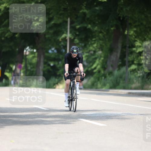 15.06.2025 - 7 Türme Triathlon Yannick Fuchs http://msf.ph/oto/8002591 15.06.2025 12:30:11 Radfahren 218, 303, 582 meine-sportfotos.de