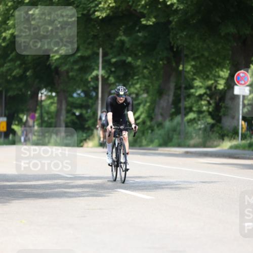 15.06.2025 - 7 Türme Triathlon Yannick Fuchs http://msf.ph/oto/8002598 15.06.2025 12:30:12 Radfahren 218, 303, 582 meine-sportfotos.de
