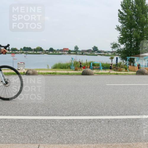 21.06.2025 - 27. Vierlanden-Triathlon H.Heesch http://msf.ph/oto/8002604 15.06.2025 12:41:59 Radfahren 770 meine-sportfotos.de