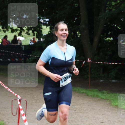 21.06.2025 - 27. Vierlanden-Triathlon Lena Gebhardt http://msf.ph/oto/8002611 15.06.2025 14:09:56 Laufen 1289, 4 meine-sportfotos.de