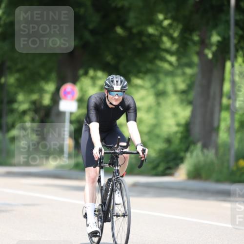 15.06.2025 - 7 Türme Triathlon Yannick Fuchs http://msf.ph/oto/8002646 15.06.2025 12:30:13 Radfahren 218, 303, 582 meine-sportfotos.de
