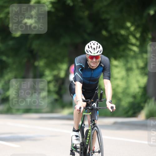 15.06.2025 - 7 Türme Triathlon Yannick Fuchs http://msf.ph/oto/8002707 15.06.2025 12:30:15 Radfahren 218, 303, 582 meine-sportfotos.de