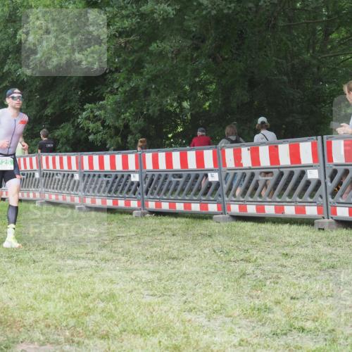 21.06.2025 - 27. Vierlanden-Triathlon KatJ http://msf.ph/oto/8002715 15.06.2025 12:56:39 Ziel 725, 1004, 1006, 1007, 1008 meine-sportfotos.de