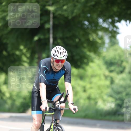 15.06.2025 - 7 Türme Triathlon Yannick Fuchs http://msf.ph/oto/8002729 15.06.2025 12:30:15 Radfahren 218, 303, 582 meine-sportfotos.de