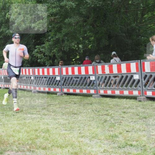 21.06.2025 - 27. Vierlanden-Triathlon KatJ http://msf.ph/oto/8002730 15.06.2025 12:56:40 Ziel 725, 1004, 1006, 1007, 1008 meine-sportfotos.de