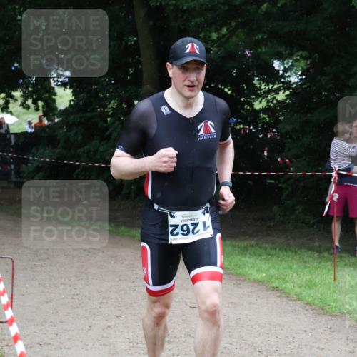 21.06.2025 - 27. Vierlanden-Triathlon Lena Gebhardt http://msf.ph/oto/8002792 15.06.2025 14:10:38 Laufen 2025, 1262 meine-sportfotos.de