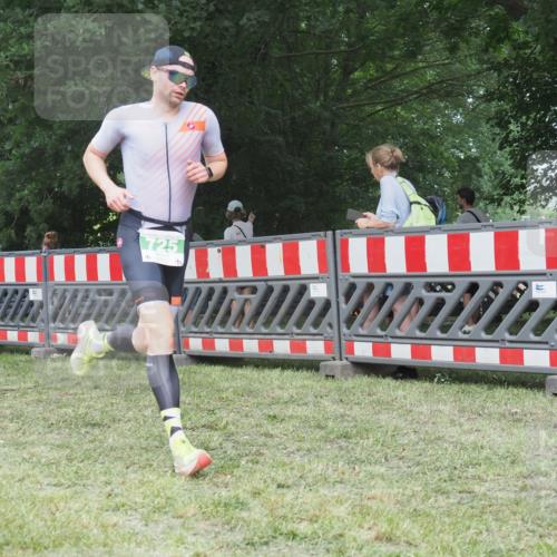 21.06.2025 - 27. Vierlanden-Triathlon KatJ http://msf.ph/oto/8002798 15.06.2025 12:56:40 Ziel 725, 1004, 1006, 1007, 1008 meine-sportfotos.de