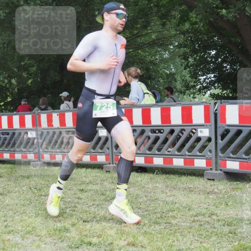 21.06.2025 - 27. Vierlanden-Triathlon KatJ http://msf.ph/oto/8002832 15.06.2025 12:56:41 Ziel 725, 1004, 1006, 1007, 1008 meine-sportfotos.de