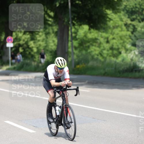 15.06.2025 - 7 Türme Triathlon Yannick Fuchs http://msf.ph/oto/8002855 15.06.2025 12:30:57 Radfahren 286, 320 meine-sportfotos.de