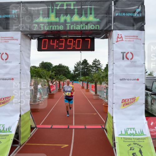 15.06.2025 - 7 Türme Triathlon Michael Strokosch http://msf.ph/oto/8002861 15.06.2025 14:39:07 Ziel 765 meine-sportfotos.de