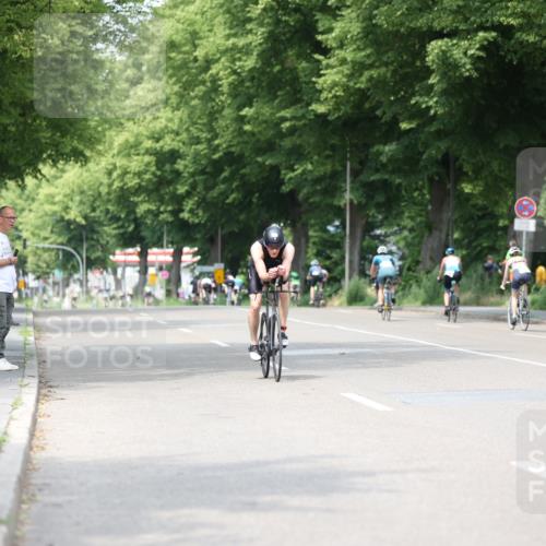 15.06.2025 - 7 Türme Triathlon Yannick Fuchs http://msf.ph/oto/8002872 15.06.2025 13:16:27 Radfahren 490, 729, 911, 931, 934 meine-sportfotos.de