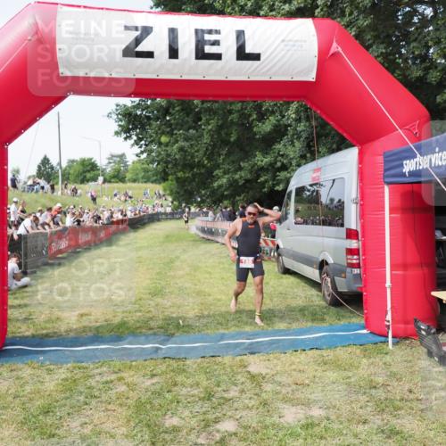 21.06.2025 - 27. Vierlanden-Triathlon MichiJ http://msf.ph/oto/8002885 15.06.2026 11:27:00 Ziel 188 meine-sportfotos.de