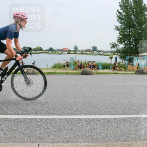 21.06.2025 - 27. Vierlanden-Triathlon H.Heesch http://msf.ph/oto/8002890 15.06.2025 12:44:28 Radfahren 965 meine-sportfotos.de