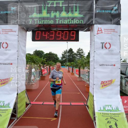 15.06.2025 - 7 Türme Triathlon Michael Strokosch http://msf.ph/oto/8002893 15.06.2025 14:39:08 Ziel 765 meine-sportfotos.de
