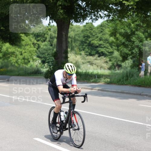 15.06.2025 - 7 Türme Triathlon Yannick Fuchs http://msf.ph/oto/8002902 15.06.2025 12:30:58 Radfahren 286, 320, 324 meine-sportfotos.de