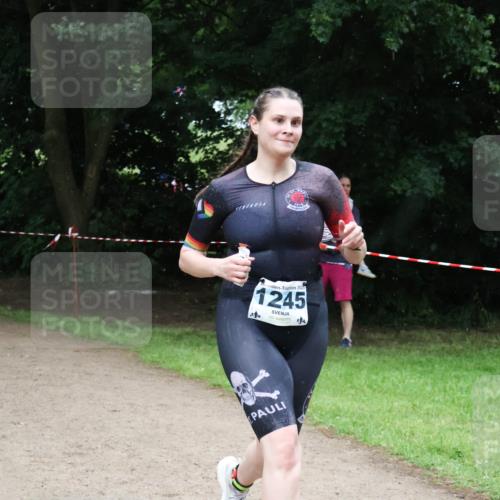 21.06.2025 - 27. Vierlanden-Triathlon Lena Gebhardt http://msf.ph/oto/8002904 15.06.2025 14:11:51 Laufen 910, 2025, 1245, 14 meine-sportfotos.de
