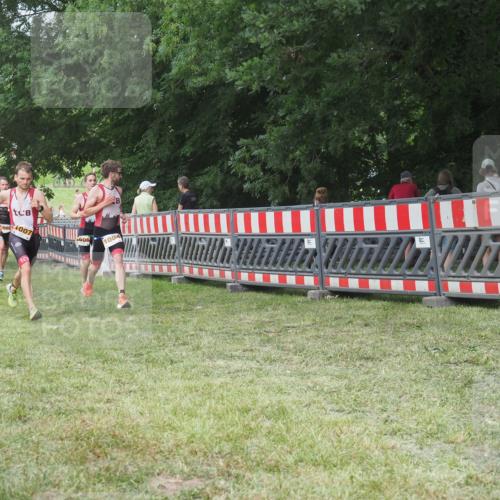 21.06.2025 - 27. Vierlanden-Triathlon KatJ http://msf.ph/oto/8002913 15.06.2025 12:56:43 Ziel 1004, 1006, 1007, 1008 meine-sportfotos.de