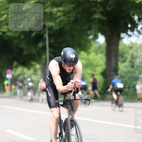 15.06.2025 - 7 Türme Triathlon Yannick Fuchs http://msf.ph/oto/8002987 15.06.2025 13:16:29 Radfahren 729, 931, 994 meine-sportfotos.de