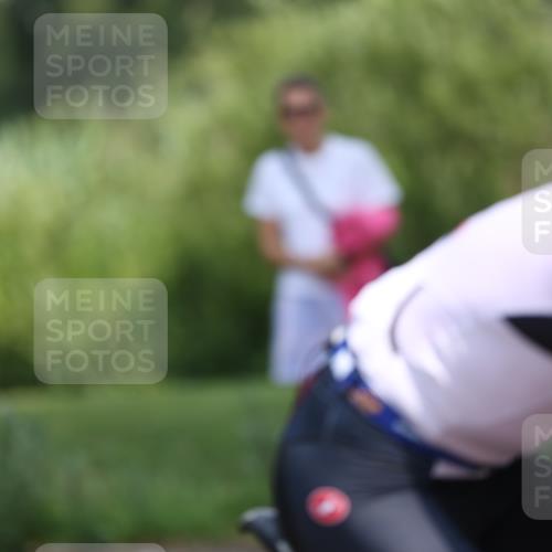 15.06.2025 - 7 Türme Triathlon Yannick Fuchs http://msf.ph/oto/8003027 15.06.2025 12:31:54 Radfahren 218, 303, 321 meine-sportfotos.de