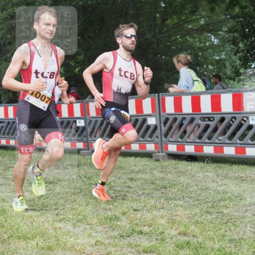 21.06.2025 - 27. Vierlanden-Triathlon KatJ http://msf.ph/oto/8003047 15.06.2025 12:56:44 Ziel 1004, 1006, 1007, 1008 meine-sportfotos.de