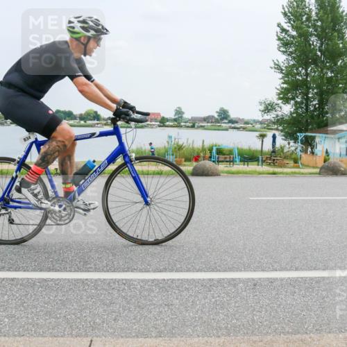 21.06.2025 - 27. Vierlanden-Triathlon H.Heesch http://msf.ph/oto/8003057 15.06.2025 12:45:08 Radfahren 834 meine-sportfotos.de