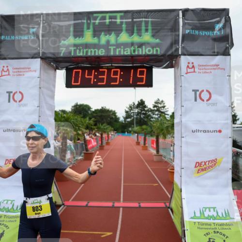 15.06.2025 - 7 Türme Triathlon Michael Strokosch http://msf.ph/oto/8003065 15.06.2025 14:39:19 Ziel 803 meine-sportfotos.de