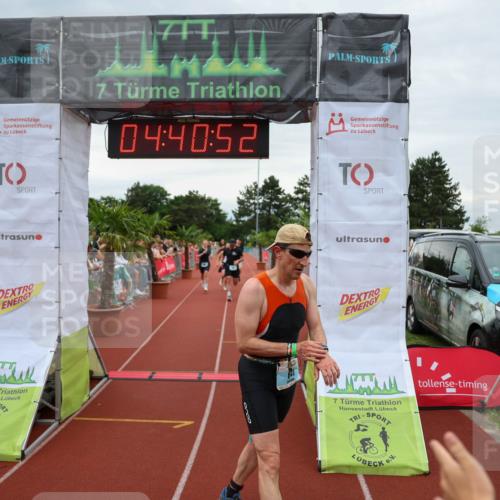 15.06.2025 - 7 Türme Triathlon Michael Strokosch http://msf.ph/oto/8003096 15.06.2025 14:40:52 Ziel 415, 487, 641 meine-sportfotos.de