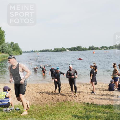 21.06.2025 - 27. Vierlanden-Triathlon MichiJ http://msf.ph/oto/8003156 15.06.2026 10:05:46 Schwimmen 392, 401, 413, 435, 442, 450 meine-sportfotos.de