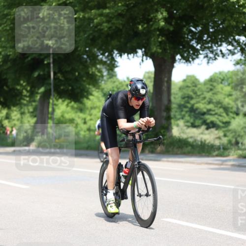 15.06.2025 - 7 Türme Triathlon Yannick Fuchs http://msf.ph/oto/8003173 15.06.2025 12:32:31 Radfahren 200 meine-sportfotos.de