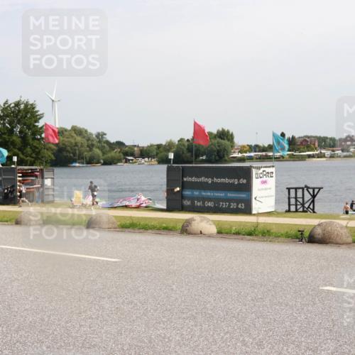 21.06.2025 - 27. Vierlanden-Triathlon H.Heesch http://msf.ph/oto/8003180 15.06.2025 11:47:54 Radfahren 82, 706, 829 meine-sportfotos.de