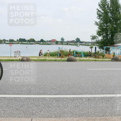 21.06.2025 - 27. Vierlanden-Triathlon H.Heesch http://msf.ph/oto/8003183 15.06.2025 12:46:46 Radfahren 203 meine-sportfotos.de