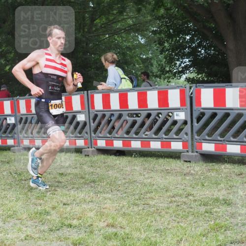 21.06.2025 - 27. Vierlanden-Triathlon KatJ http://msf.ph/oto/8003197 15.06.2025 12:56:46 Ziel 1008 meine-sportfotos.de
