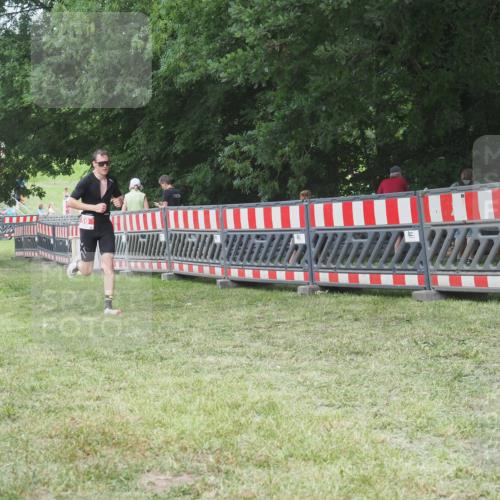 21.06.2025 - 27. Vierlanden-Triathlon KatJ http://msf.ph/oto/8003221 15.06.2025 12:56:58 Ziel 59, 86 meine-sportfotos.de