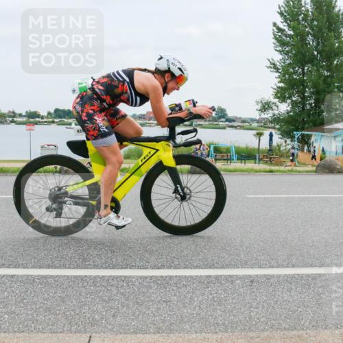 21.06.2025 - 27. Vierlanden-Triathlon H.Heesch http://msf.ph/oto/8003224 15.06.2025 12:47:16 Radfahren 931 meine-sportfotos.de