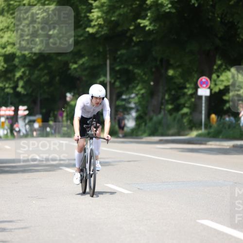 15.06.2025 - 7 Türme Triathlon Yannick Fuchs http://msf.ph/oto/8003245 15.06.2025 12:33:04 Radfahren 334, 589 meine-sportfotos.de