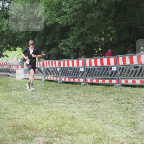 21.06.2025 - 27. Vierlanden-Triathlon KatJ http://msf.ph/oto/8003253 15.06.2025 12:56:58 Ziel 59, 86 meine-sportfotos.de