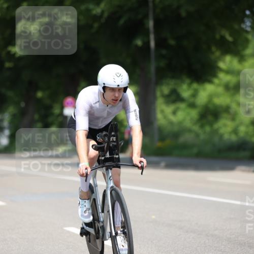 15.06.2025 - 7 Türme Triathlon Yannick Fuchs http://msf.ph/oto/8003259 15.06.2025 12:33:05 Radfahren 334 meine-sportfotos.de