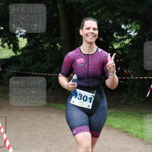 21.06.2025 - 27. Vierlanden-Triathlon Lena Gebhardt http://msf.ph/oto/8003292 15.06.2025 14:16:22 Laufen 20, 1301 meine-sportfotos.de