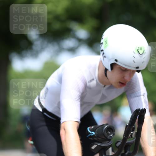 15.06.2025 - 7 Türme Triathlon Yannick Fuchs http://msf.ph/oto/8003301 15.06.2025 12:33:05 Radfahren 334 meine-sportfotos.de