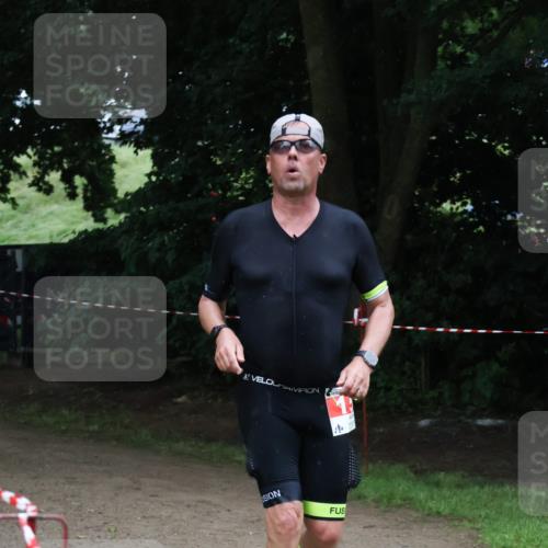 21.06.2025 - 27. Vierlanden-Triathlon Lena Gebhardt http://msf.ph/oto/8003321 15.06.2025 14:16:24 Laufen  meine-sportfotos.de