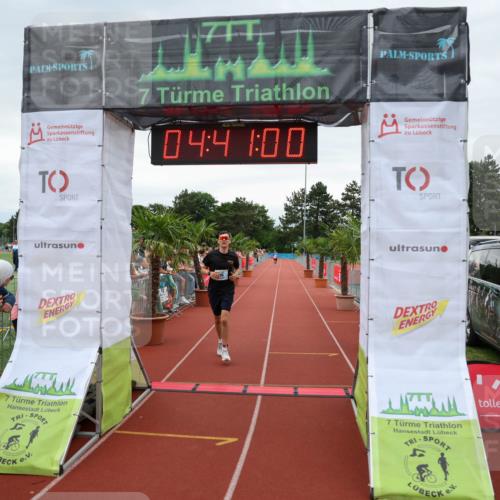 15.06.2025 - 7 Türme Triathlon Michael Strokosch http://msf.ph/oto/8003324 15.06.2025 14:41:00 Ziel 415, 487, 596 meine-sportfotos.de
