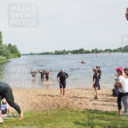 21.06.2025 - 27. Vierlanden-Triathlon MichiJ http://msf.ph/oto/8003364 15.06.2026 10:05:50 Schwimmen 372, 392, 435, 442, 450, 458 meine-sportfotos.de