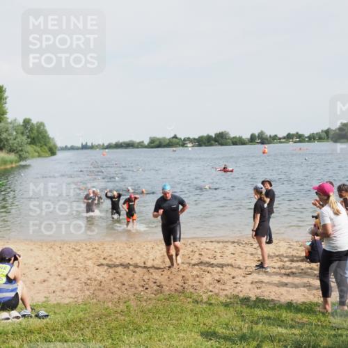 21.06.2025 - 27. Vierlanden-Triathlon MichiJ http://msf.ph/oto/8003375 15.06.2026 10:05:50 Schwimmen 372, 392, 435, 442, 450, 458 meine-sportfotos.de