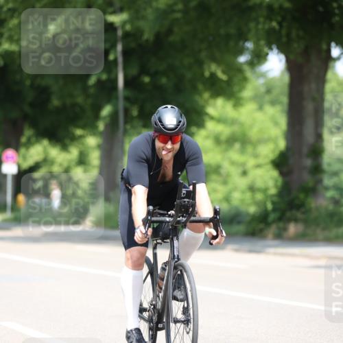 15.06.2025 - 7 Türme Triathlon Yannick Fuchs http://msf.ph/oto/8003379 15.06.2025 12:33:12 Radfahren 334, 544 meine-sportfotos.de