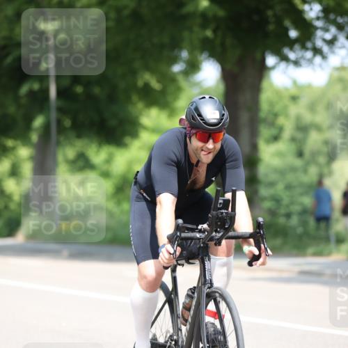 15.06.2025 - 7 Türme Triathlon Yannick Fuchs http://msf.ph/oto/8003393 15.06.2025 12:33:12 Radfahren 334, 544 meine-sportfotos.de