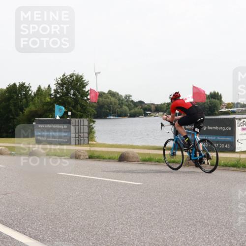 15.06.2025 - 27. Vierlanden-Triathlon H.Heesch http://msf.ph/oto/8003402 15.06.2025 10:29:37 Radfahren 99, 262 meine-sportfotos.de